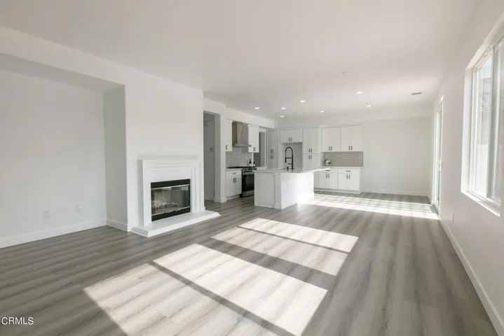 3012 Dunkirk Drive Oxnard CA-Kitchen 1