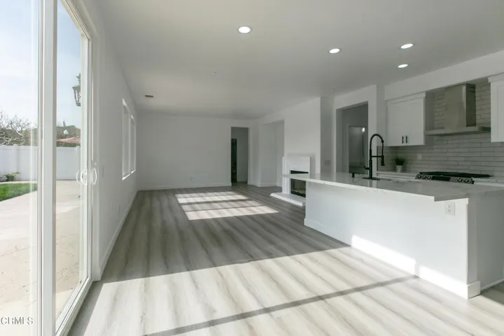 3012 Dunkirk Drive Oxnard CA - Kitchen 3
