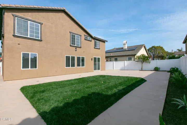 3012 Dunkirk Drive Oxnard CA-Backyard