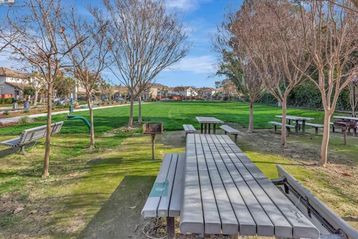 125 Accolade Dr, San Leandro, California 94577