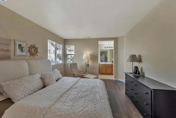 125 Accolade Dr, San Leandro, California 94577