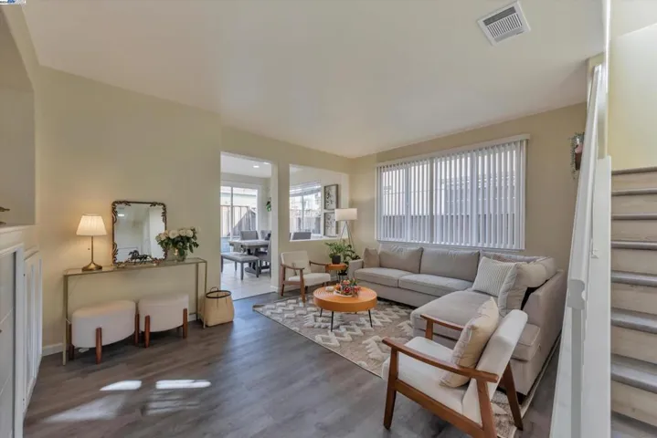 125 Accolade Dr, San Leandro, California 94577