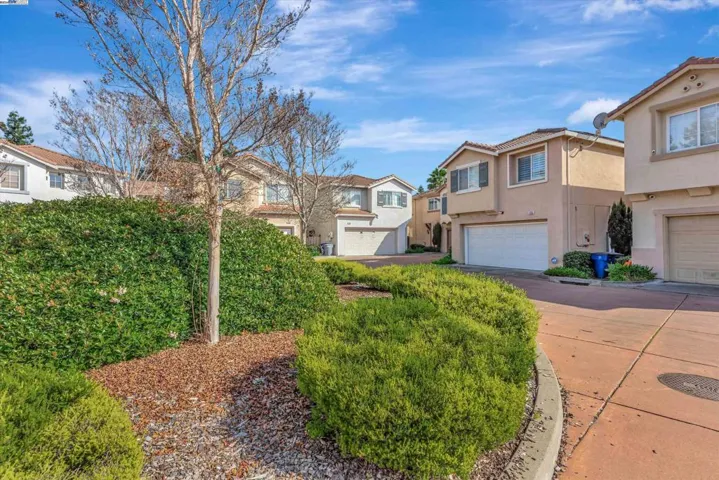 125 Accolade Dr, San Leandro, California 94577