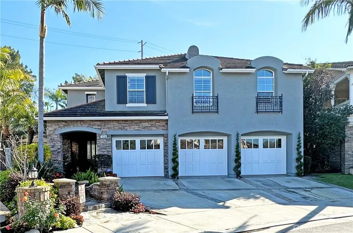 19246 Chandon Lane, Huntington Beach, California 92648
