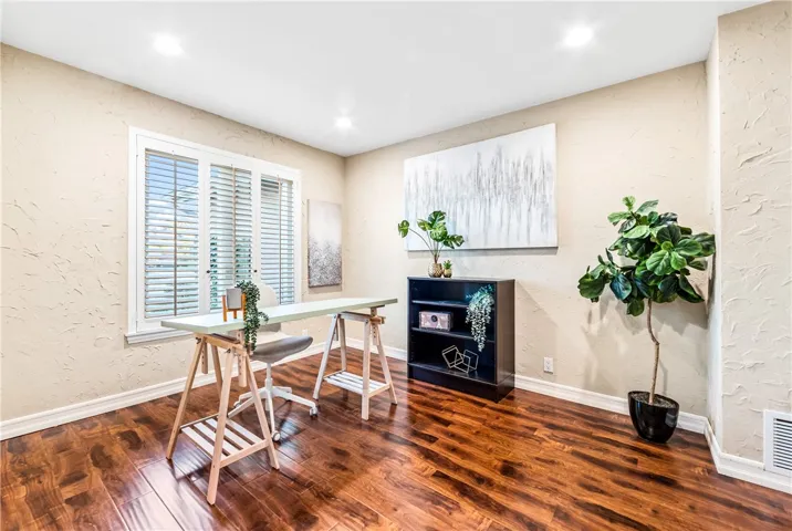 4th bedroom open to the livingroom currently being used as an office