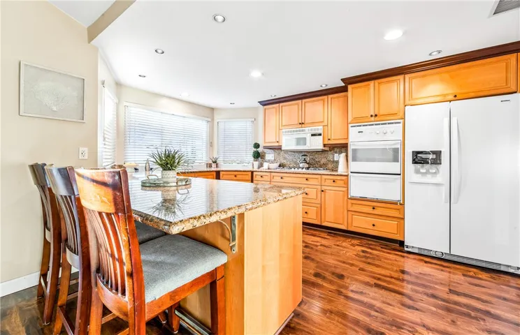 Breakfast bar