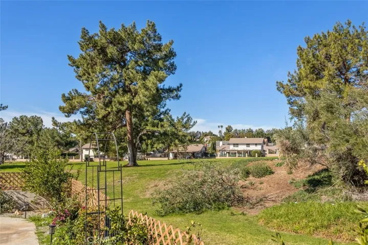 5710 Falling Leaf Lane, Jurupa Valley, California 92509
