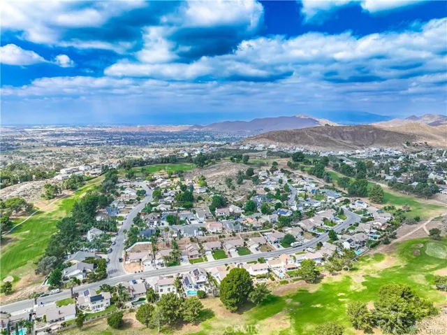 5710 Falling Leaf Lane, Jurupa Valley, California 92509