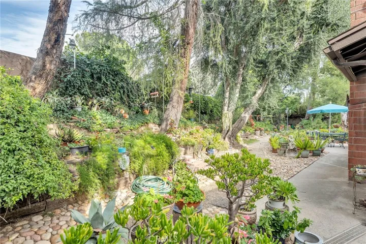 20111 Vintage Street, Chatsworth, California 91311