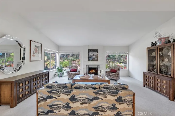 20111 Vintage Street, Chatsworth, California 91311