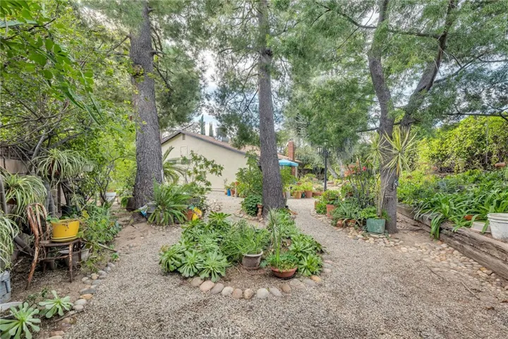 20111 Vintage Street, Chatsworth, California 91311