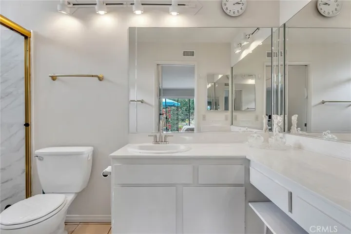 20111 Vintage Street, Chatsworth, California 91311