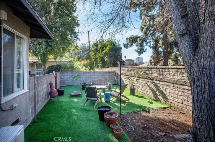 633 N Rosemary Lane, Burbank, California 91505