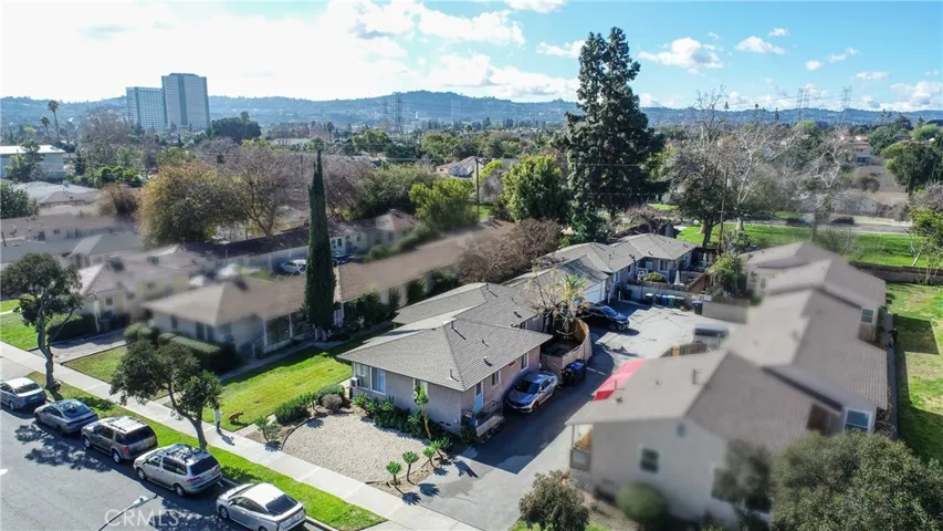 633 N Rosemary Lane, Burbank, California 91505