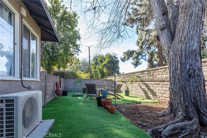 633 N Rosemary Lane, Burbank, California 91505