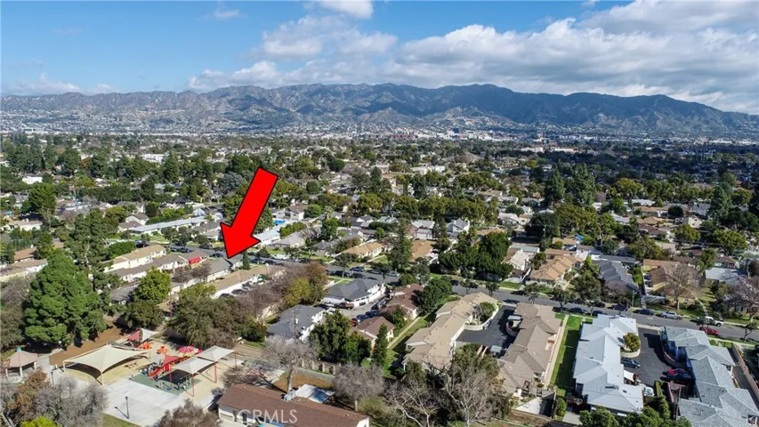 633 N Rosemary Lane, Burbank, California 91505