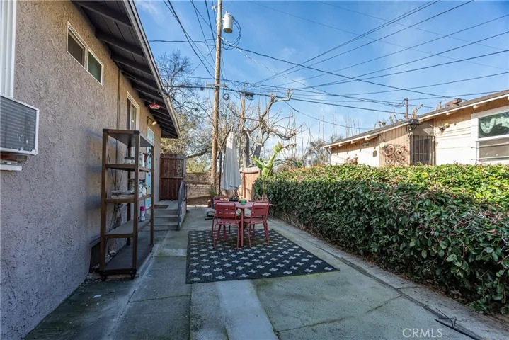 633 N Rosemary Lane, Burbank, California 91505