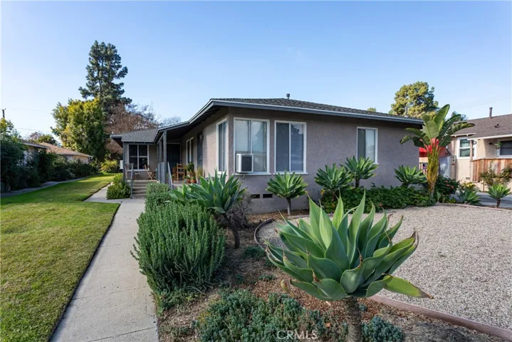 633 N Rosemary Lane, Burbank, California 91505