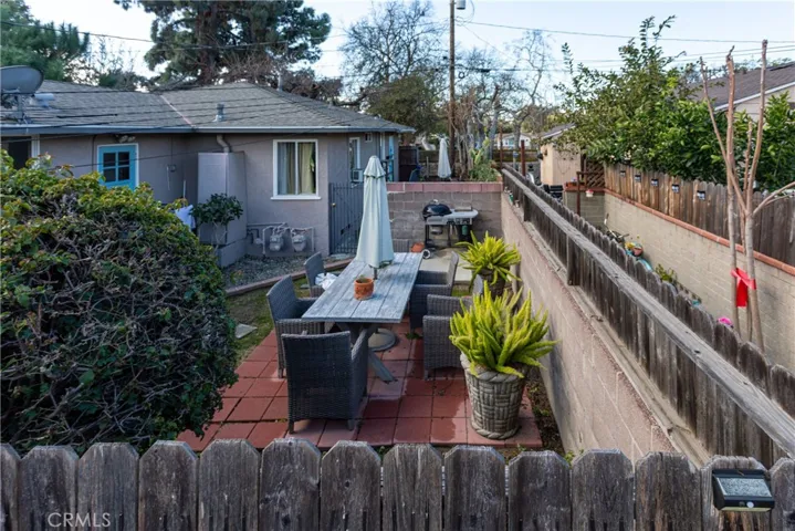 633 N Rosemary Lane, Burbank, California 91505
