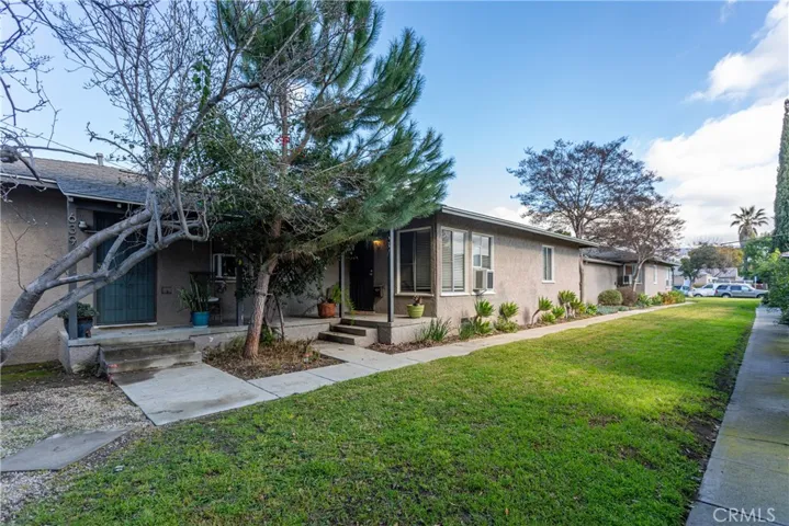 633 N Rosemary Lane, Burbank, California 91505
