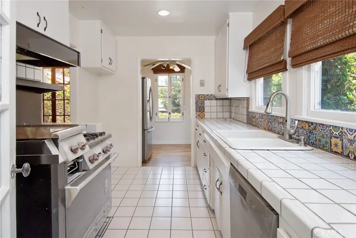 Kitchen to Walk-in Pantry