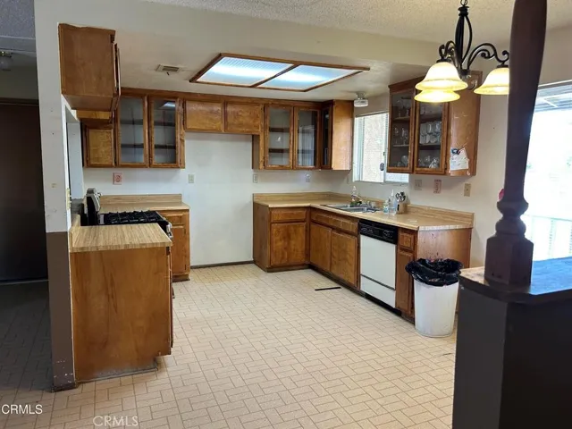 11515 Locust Avenue, Hesperia, California 92345