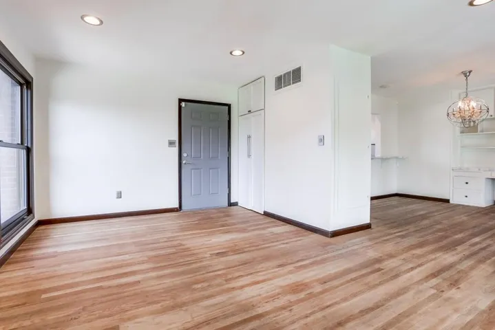 5671 Churchward, San Diego, California 92114