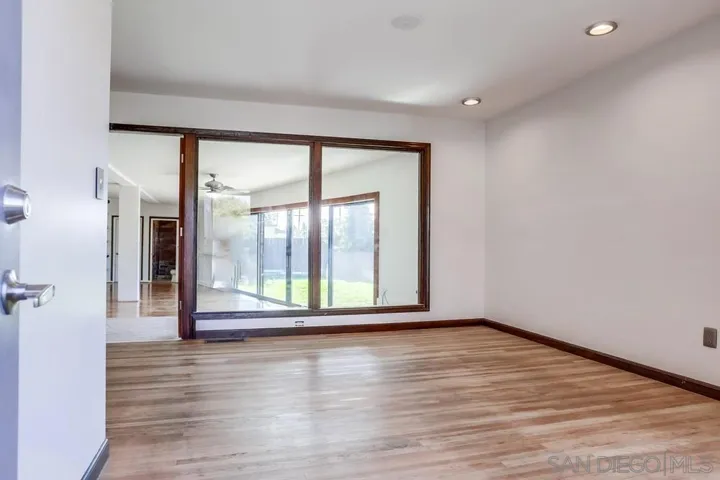 5671 Churchward, San Diego, California 92114