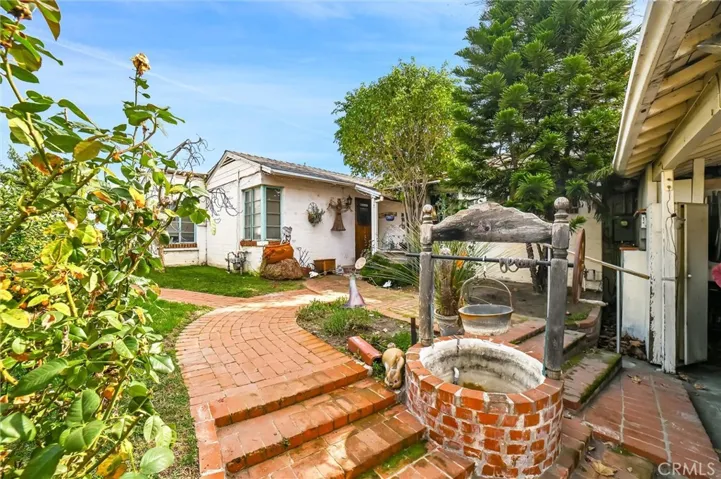 4928 Bluebell Avenue, Valley Village, California 91607