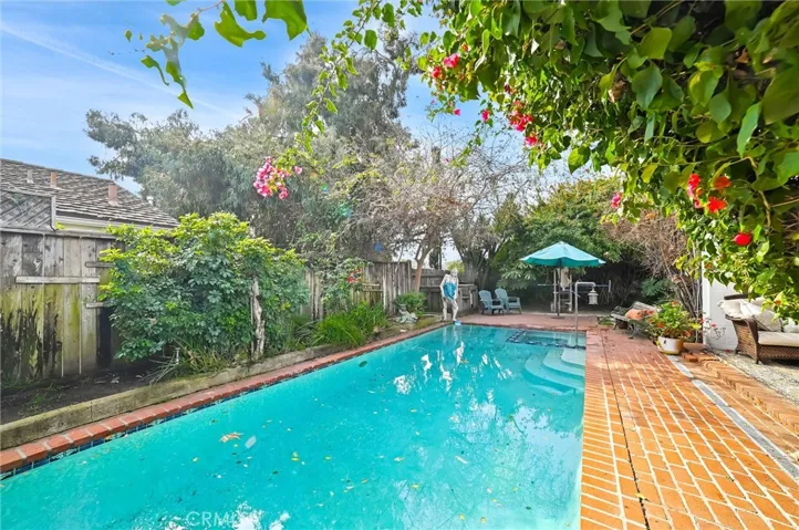 4928 Bluebell Avenue, Valley Village, California 91607