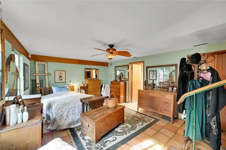 4928 Bluebell Avenue, Valley Village, California 91607