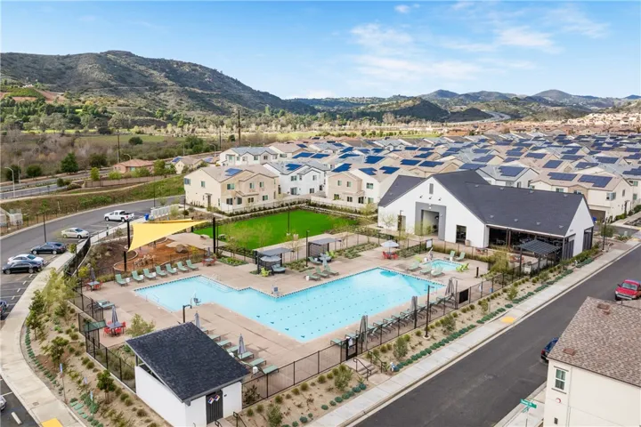235 Perennial Place, Fallbrook, California 92028