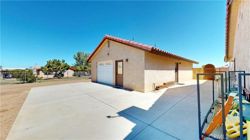 25' x 40' garage/shop