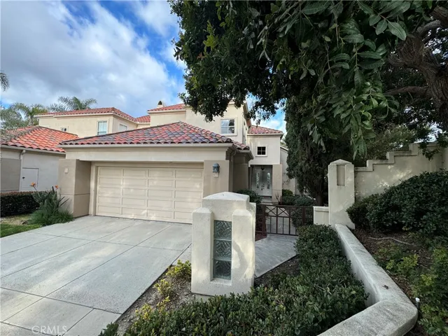 Front entry, no homes on one side provides privacy