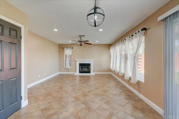 40728 La Salle Place, Murrieta, California 92563