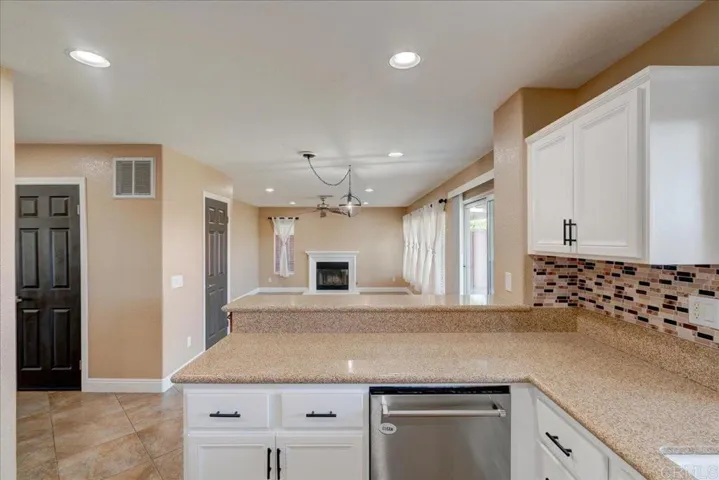 40728 La Salle Place, Murrieta, California 92563