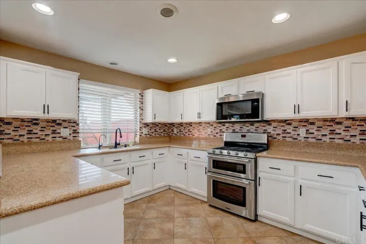 40728 La Salle Place, Murrieta, California 92563