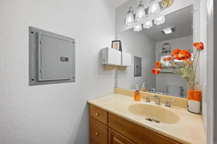 1079 Lau Hala Canyon, Vista, California 92081