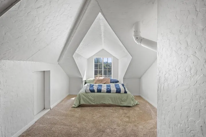 1079 Lau Hala Canyon, Vista, California 92081
