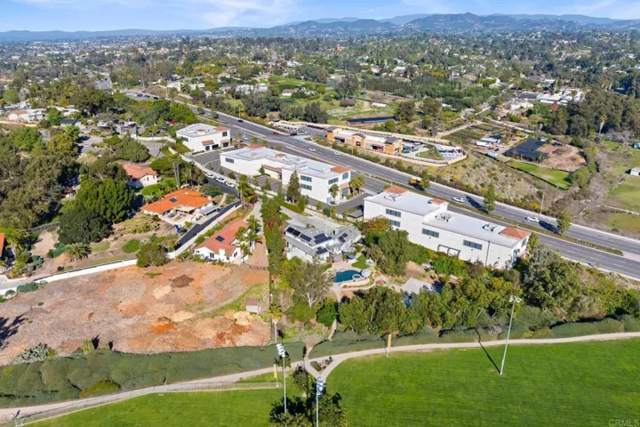1079 Lau Hala Canyon, Vista, California 92081