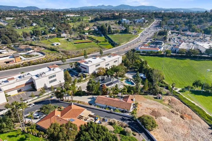 1079 Lau Hala Canyon, Vista, California 92081