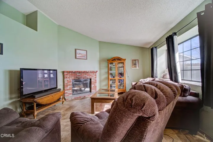 2113 Buckwheat Ave Rosamond Jason Walter