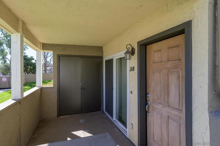 5022 Los Morros Way, Unit 38, Oceanside, California 92057