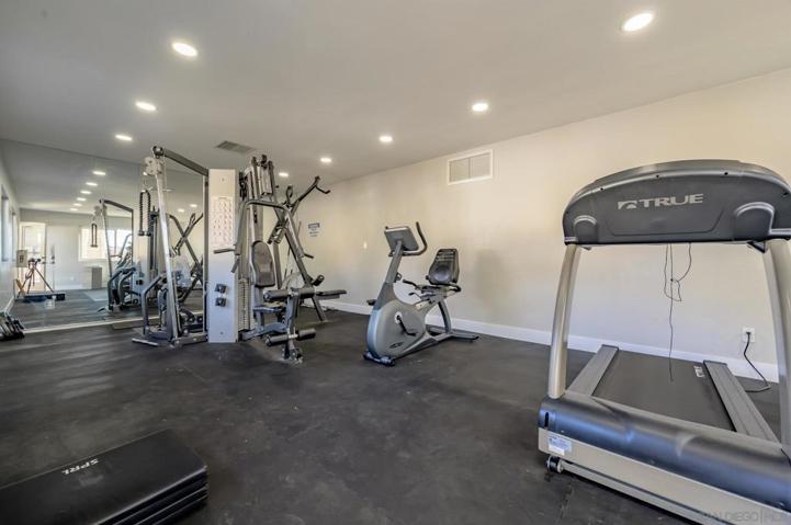 5022 Los Morros Way, Unit 38, Oceanside, California 92057