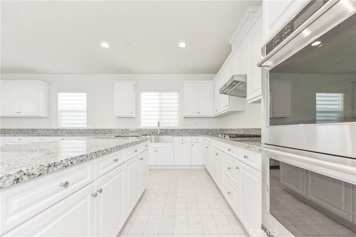 9665 Summertime Terrace, Riverside, California 92508