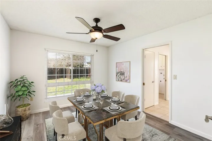 Dining area (digitally staged)