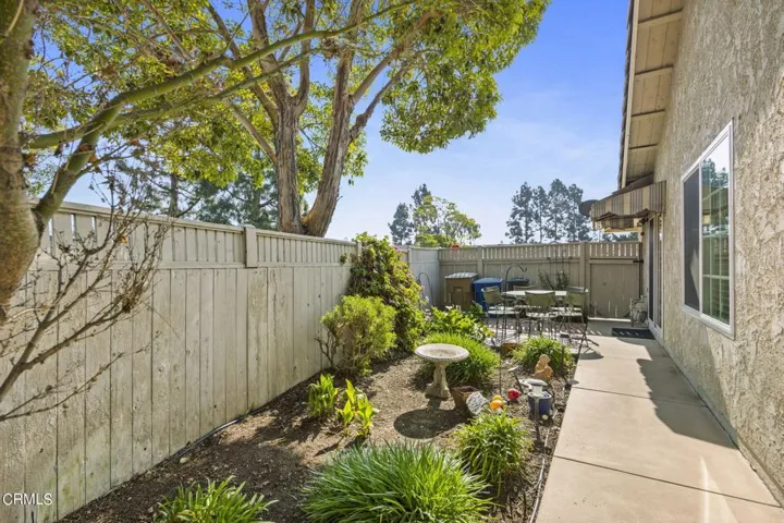 31-web-or-mls-UpmarketMedia_9139Feather-