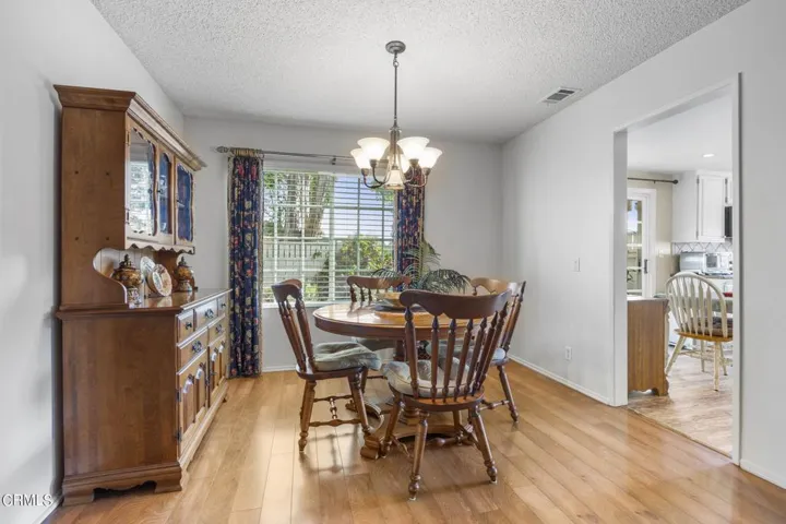 11-web-or-mls-UpmarketMedia_9139Feather-