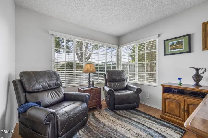 13-web-or-mls-UpmarketMedia_9139Feather-