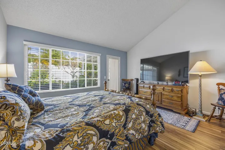 21-web-or-mls-UpmarketMedia_9139Feather-